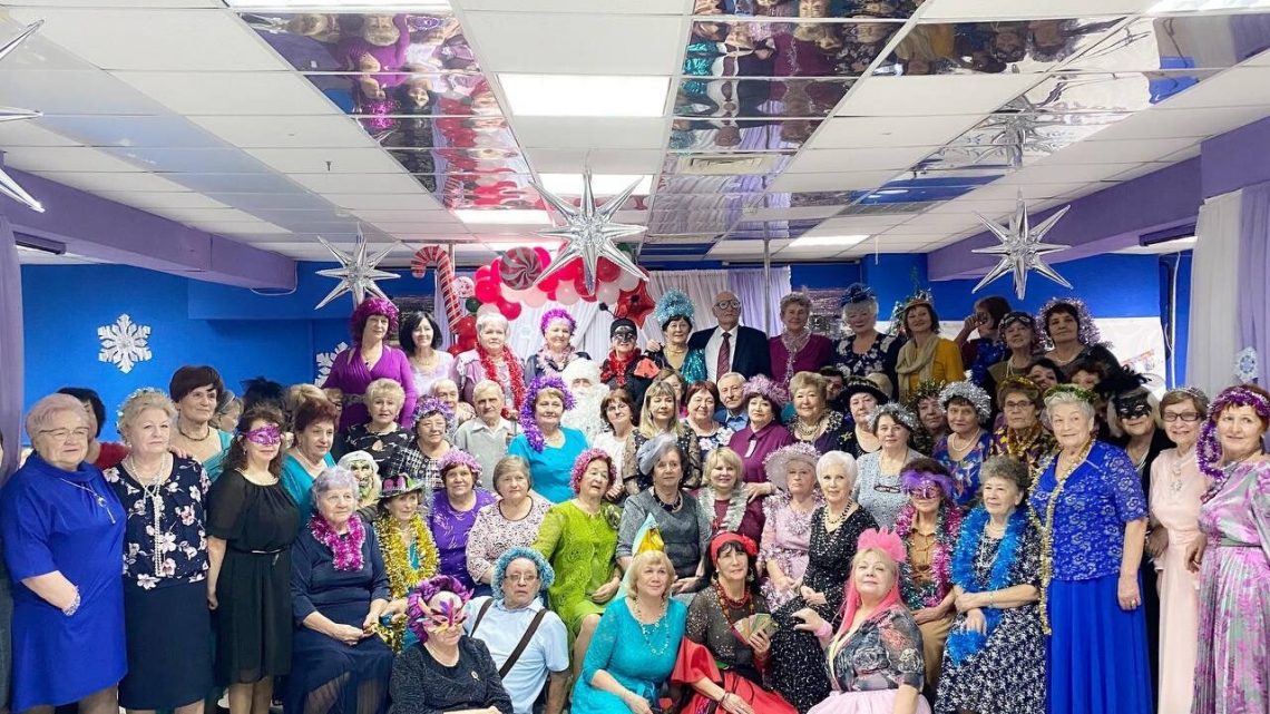 Новогодний бал-маскарад